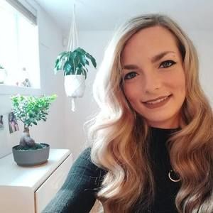 Meet your Posher, Alexandra